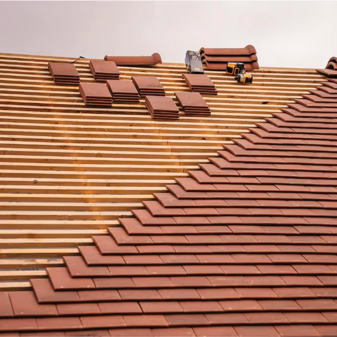 Fertig saniertes Ziegeldach von qualifiziertem Schweizer Dachdeckerbetrieb